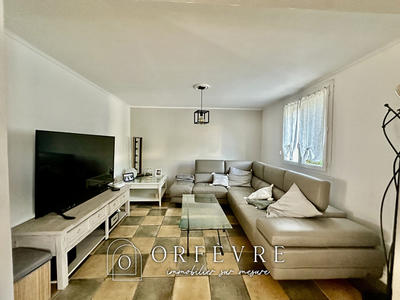 Maison - 182 m² - 8 pièces