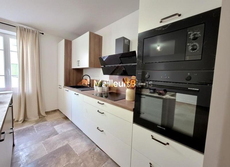 Immeuble - 120 m² - 5 pièces