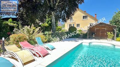 Maison - 138 m² - 5 pièces