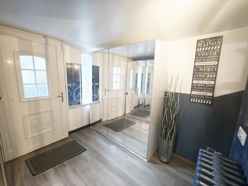 Maison - 140 m² - 5 pièces