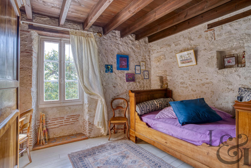 Maison - 200 m² - 7 pièces