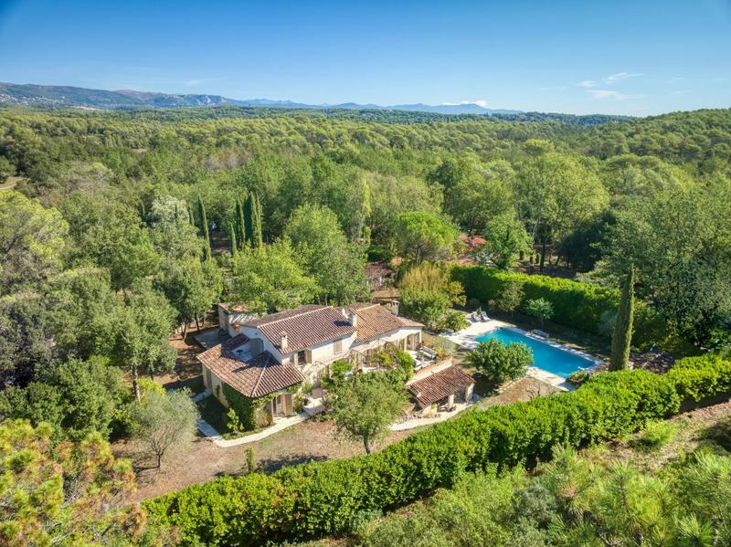 Villa - 330 m² - 5 pièces