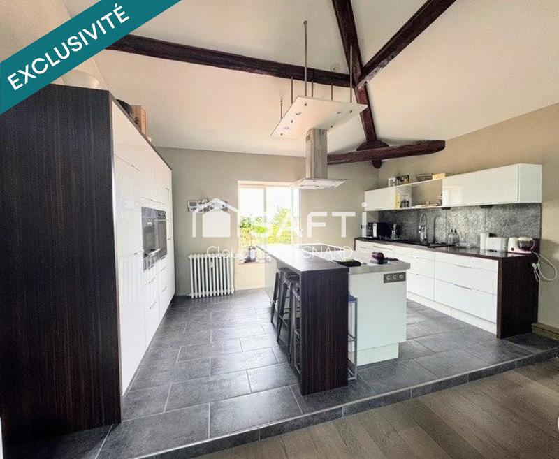 Appartement - 111 m² - 4 pièces