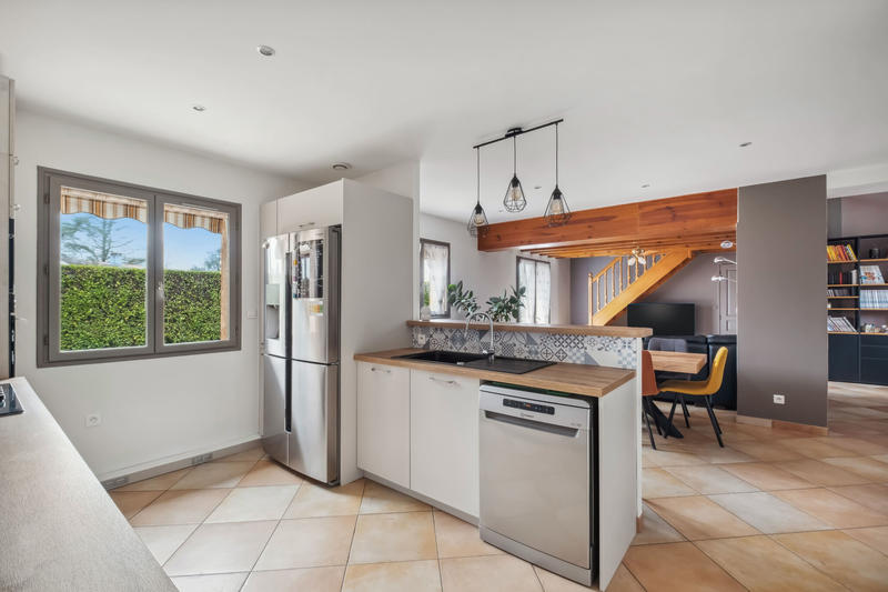 Maison - 147 m² - 6 pièces