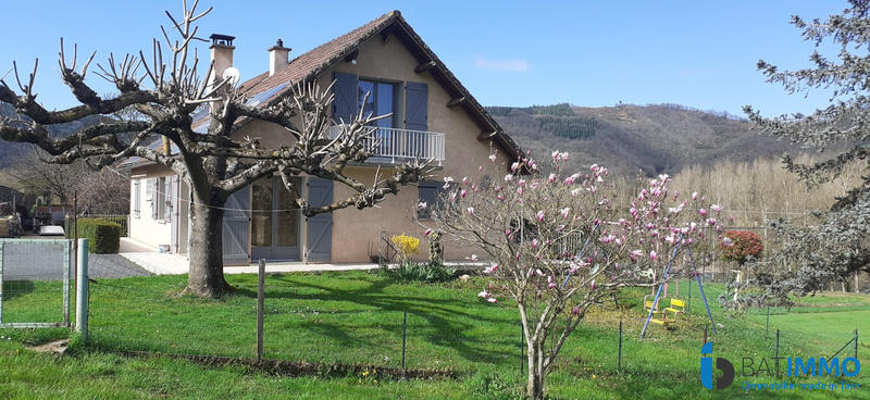 Maison traditionnelle - 135 m² - 5 pièces