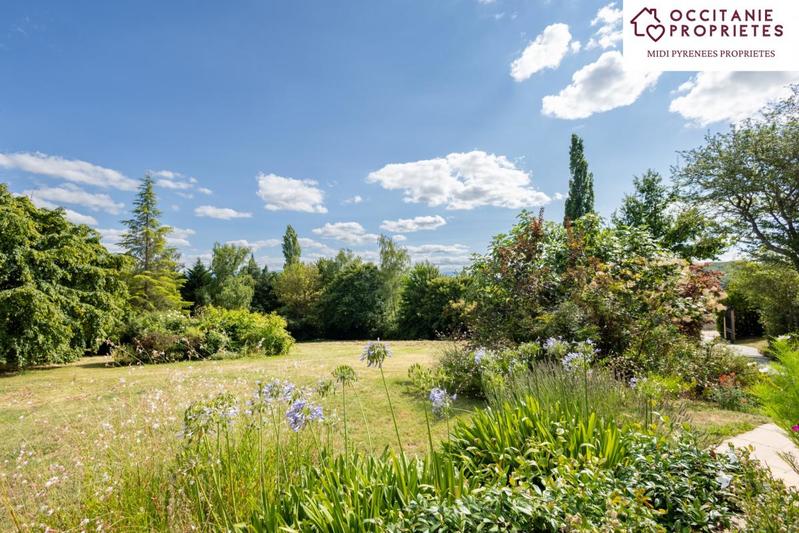 Demeure - 304 m² - 10 pièces