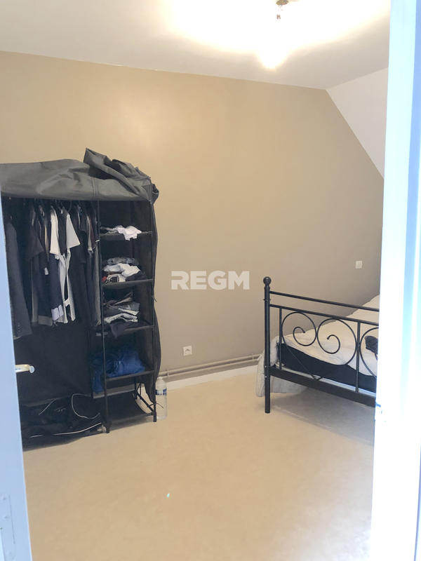 Maison - 240 m² - 12 pièces