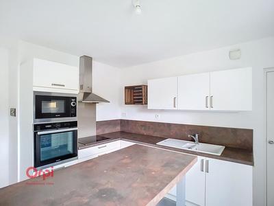 Appartement - 79 m² - 3 pièces