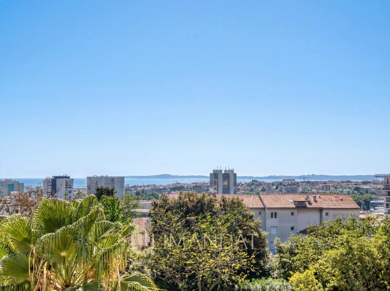 Appartement - 84 m² - 4 pièces