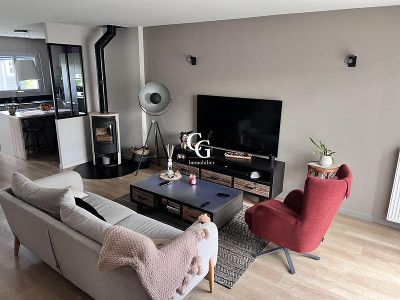 Maison - 93 m² - 4 pièces