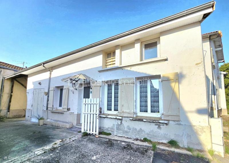 Maison - 90 m² - 4 pièces