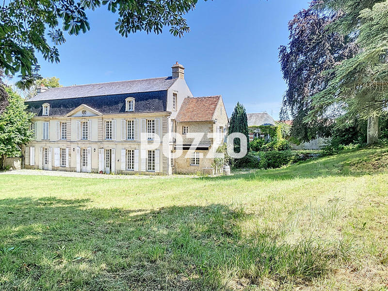 Maison - 340 m² - 11 pièces