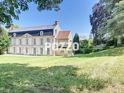 Maison - 340 m² - 11 pièces
