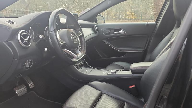 Mercedes Classe Gla I 200 156 7g-Dct Fascination - Automatique Toit ouvrant