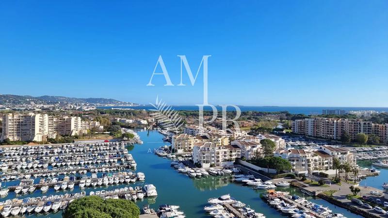 Appartement - 200 m² - 4 pièces