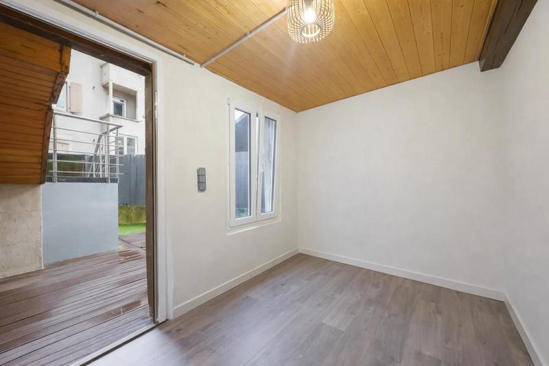 Appartement - 90 m² - 4 pièces