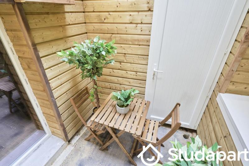 Chambre - 9 m² - 1 pièce