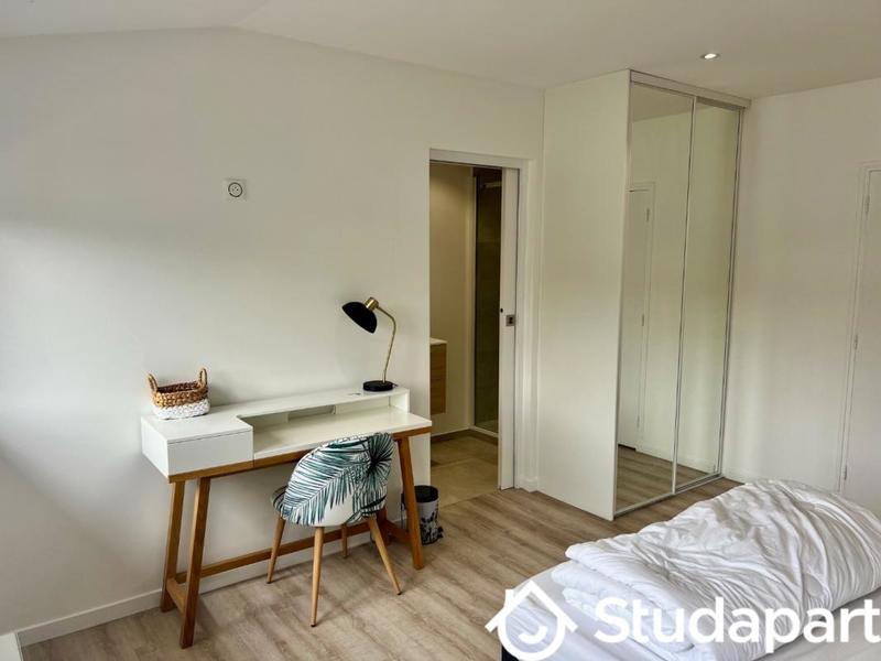 Chambre - 17 m² - 1 pièce