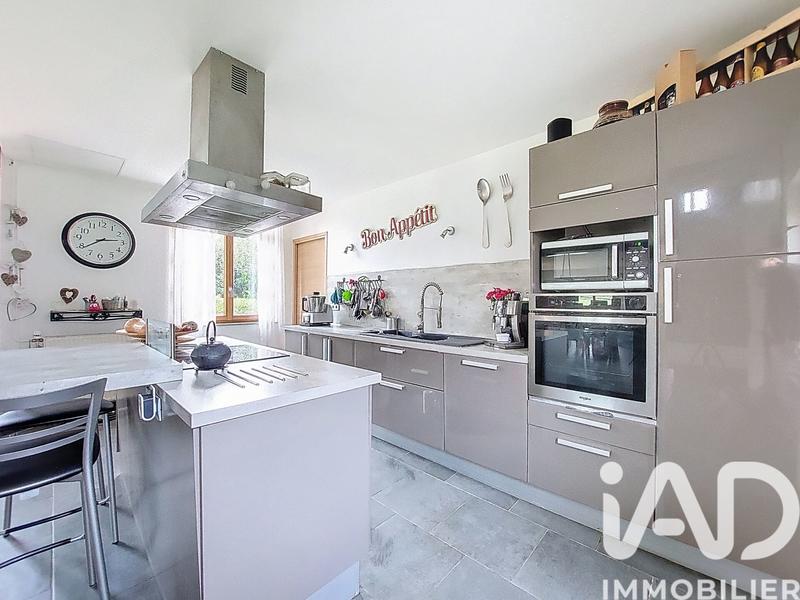 Maison - 219 m² - 8 pièces