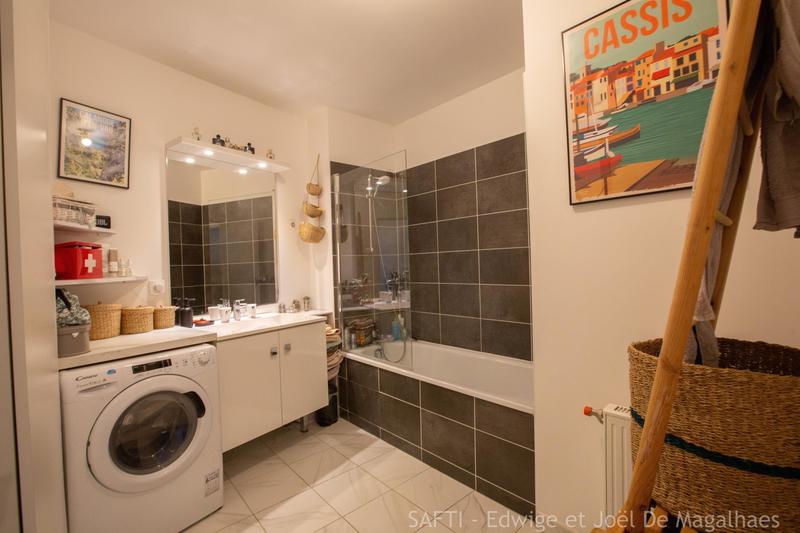 Appartement - 86 m² - 4 pièces