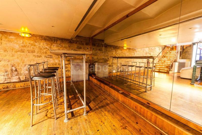 Local commercial - 240 m²