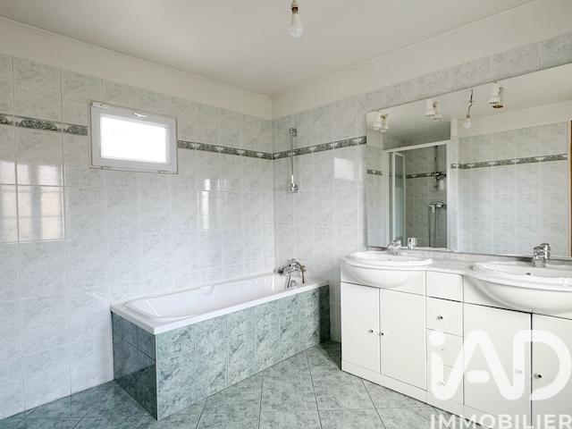 Maison - 156 m² - 7 pièces