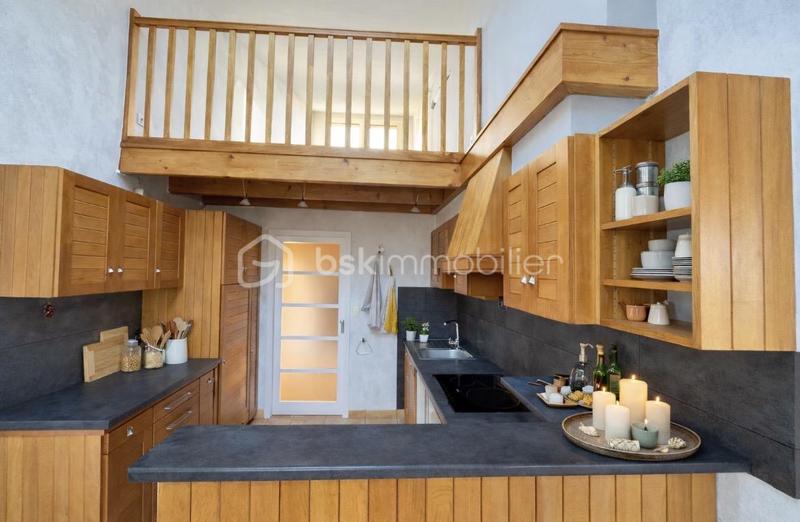 Maison - 128 m² - 7 pièces