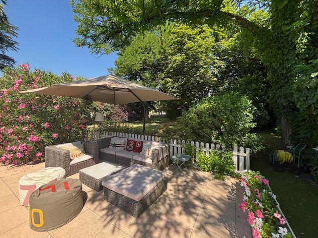 Villa - 222 m² - 7 pièces