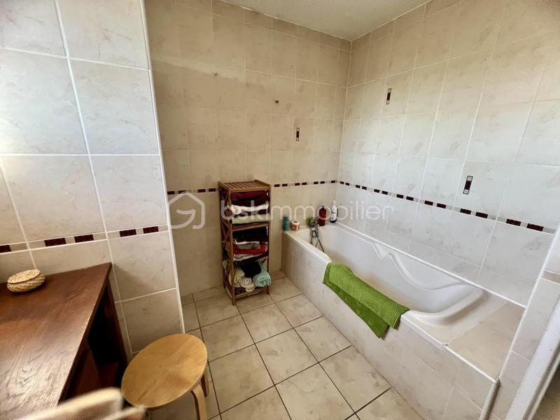 Maison - 93 m² - 5 pièces