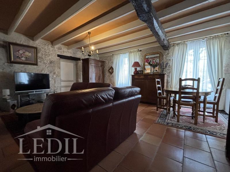 Propriété - 230 m² - 6 pièces