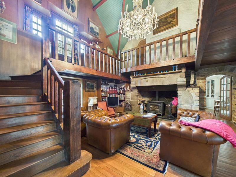 Propriété - 363 m² - 11 pièces