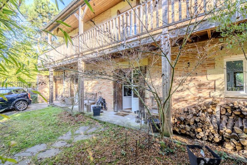 Villa - 200 m² - 6 pièces