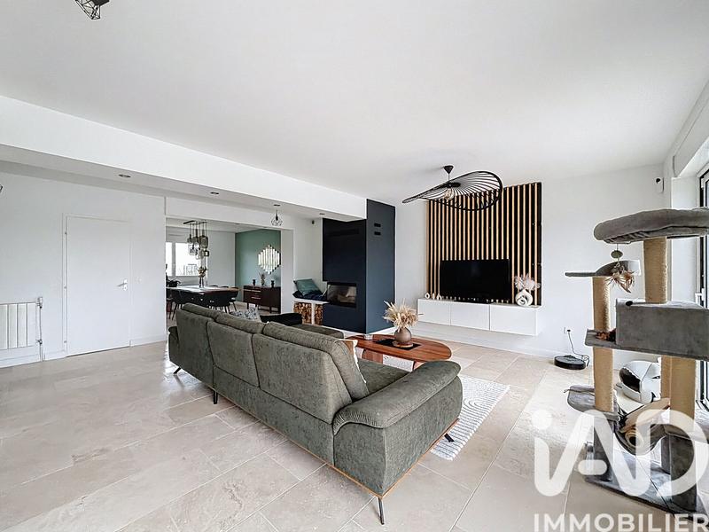 Maison - 200 m² - 7 pièces