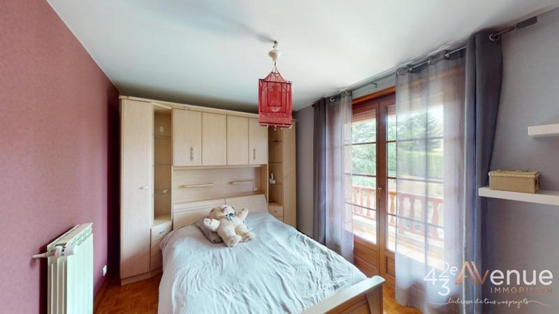 Maison - 156 m² - 9 pièces