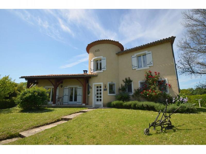 Demeure - 170 m² - 7 pièces