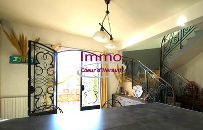 Maison - 365 m² - 14 pièces