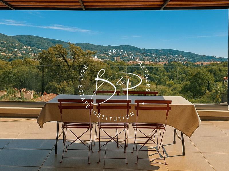 Maison - 99 m² - 4 pièces