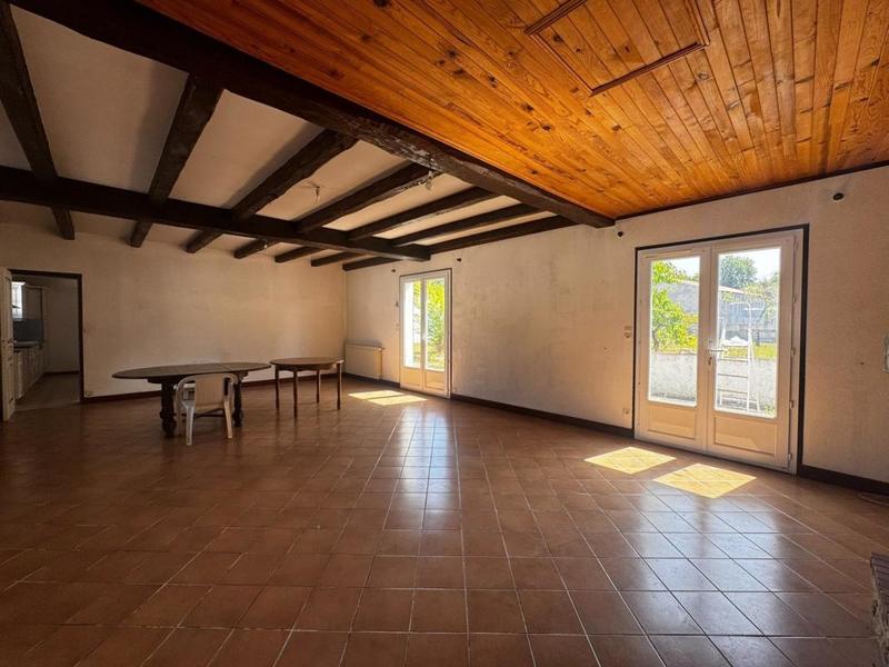 Maison traditionnelle - 207 m² - 8 pièces