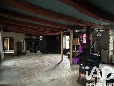 Maison - 238 m² - 7 pièces