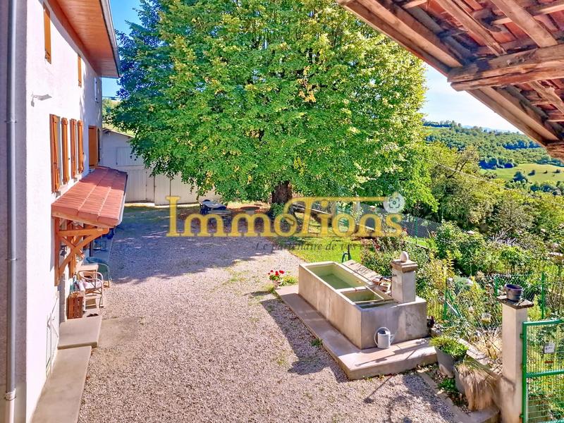 Maison - 210 m² - 7 pièces