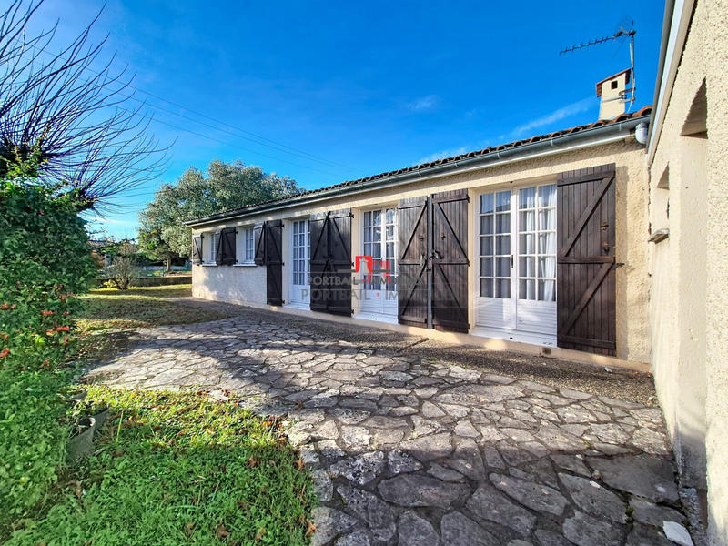 Maison traditionnelle - 95 m² - 4 pièces