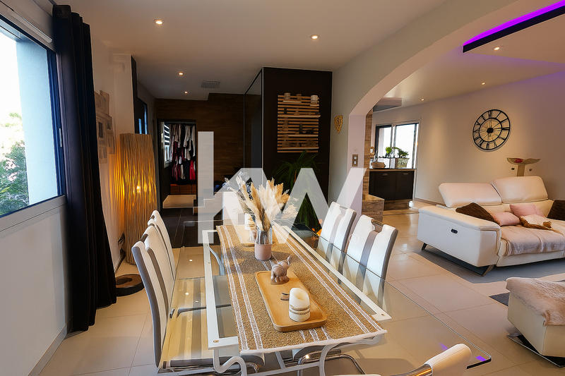 Maison d'architecte - 178 m² - 8 pièces