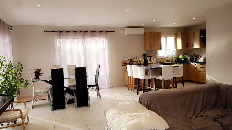 Villa - 100 m² - 5 pièces