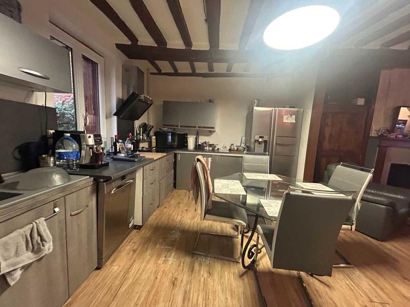 Maison - 233 m² - 10 pièces