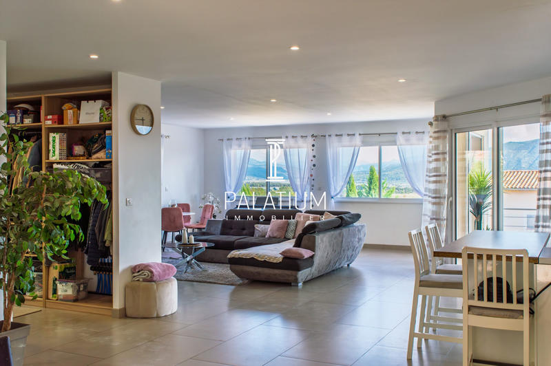 Maison - 168 m² - 5 pièces