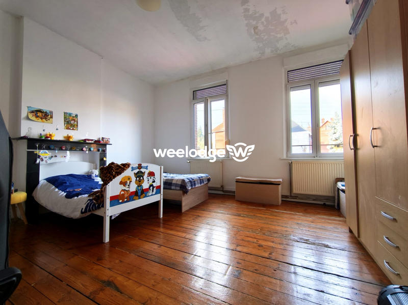 Maison - 93 m² - 4 pièces