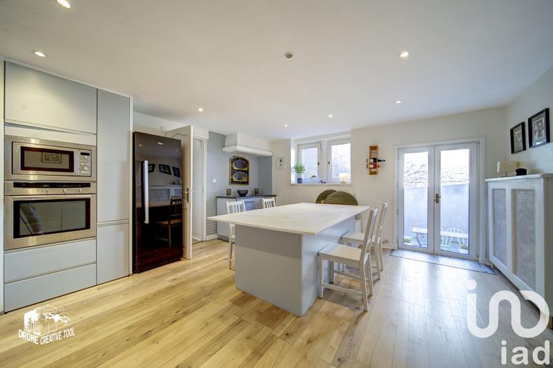 Maison de village - 205 m² - 8 pièces