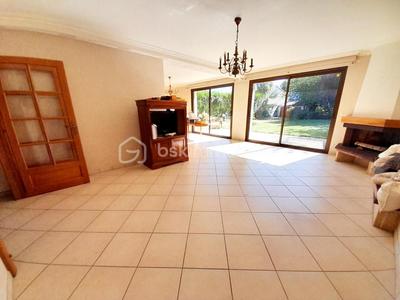 Maison - 193 m² - 8 pièces