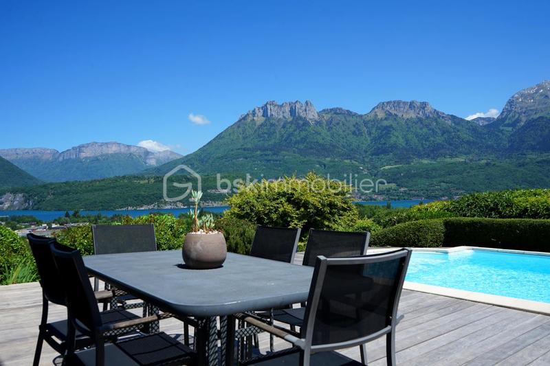 Demeure - 234 m² - 6 pièces