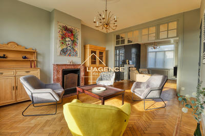 Maison - 228 m² - 7 pièces